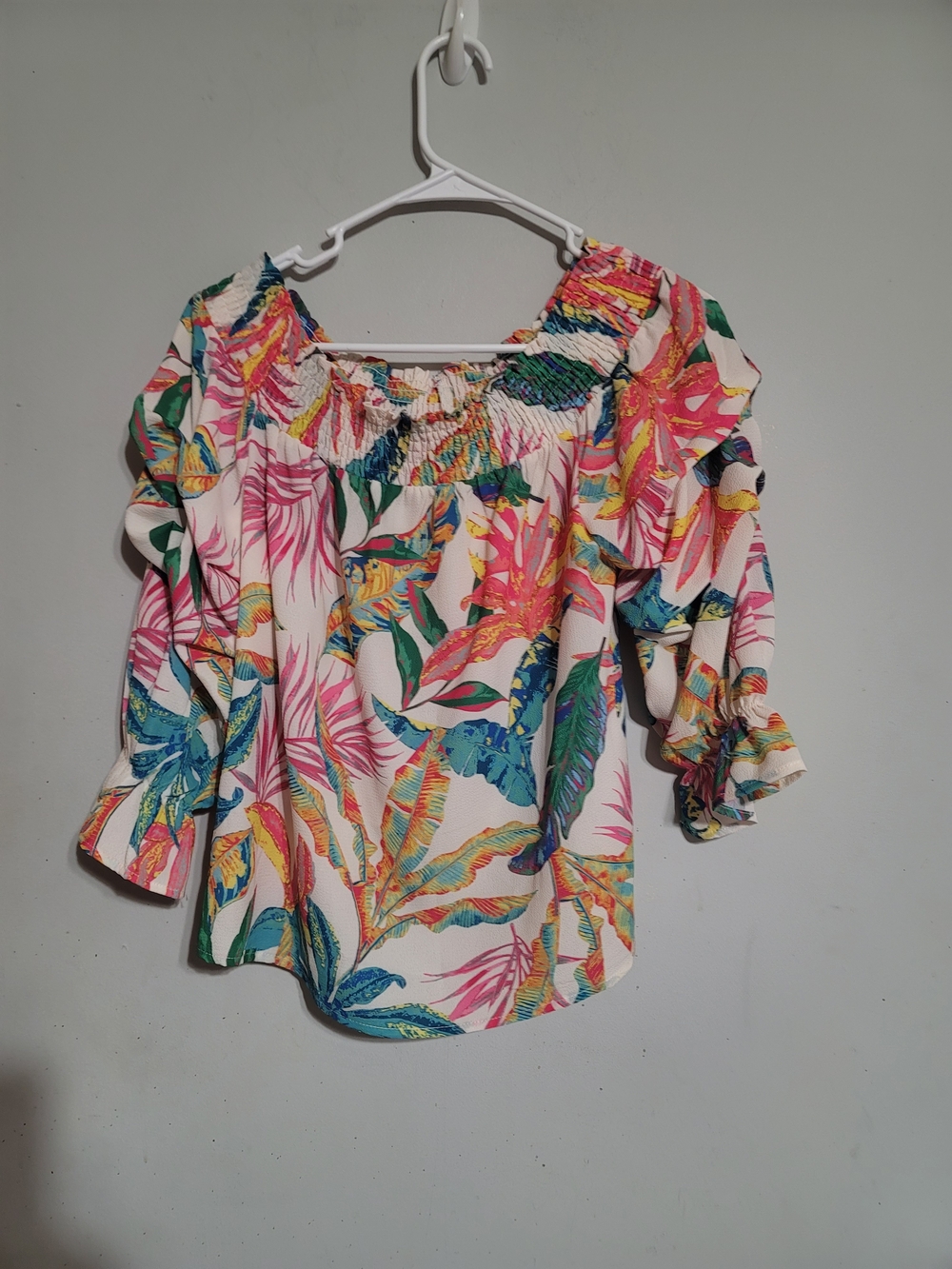 Jealous Tomato Pink Multi Tropical Off-Shoulder Blouse Sz Small Ruffles